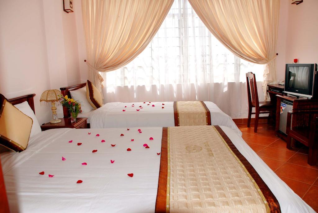 Holiday Diamond Hotel Hué Extérieur photo