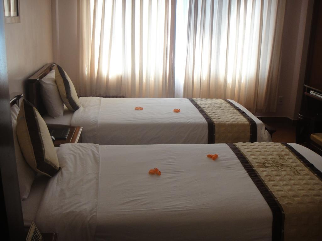 Holiday Diamond Hotel Hué Extérieur photo