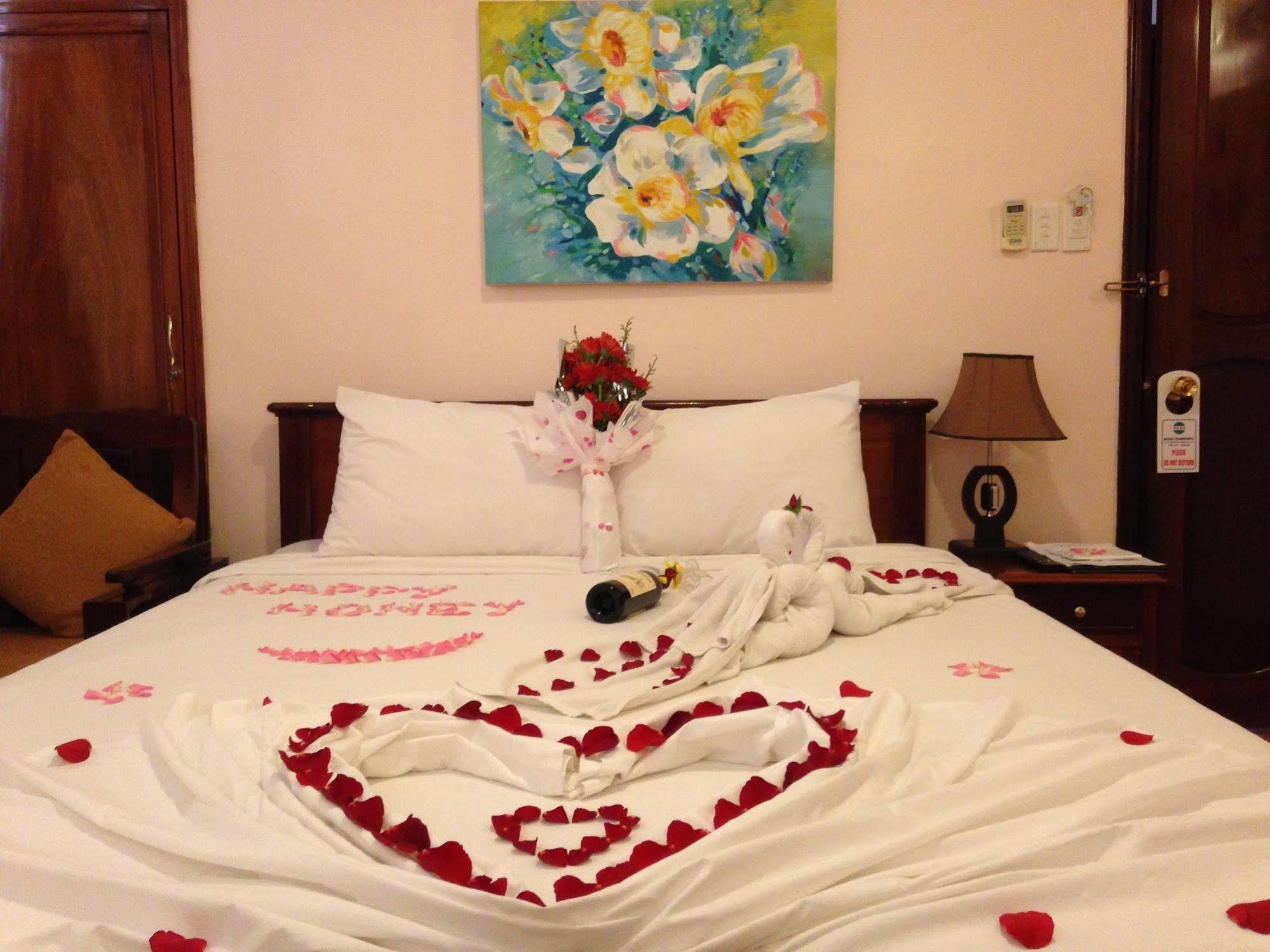 Holiday Diamond Hotel Hué Extérieur photo